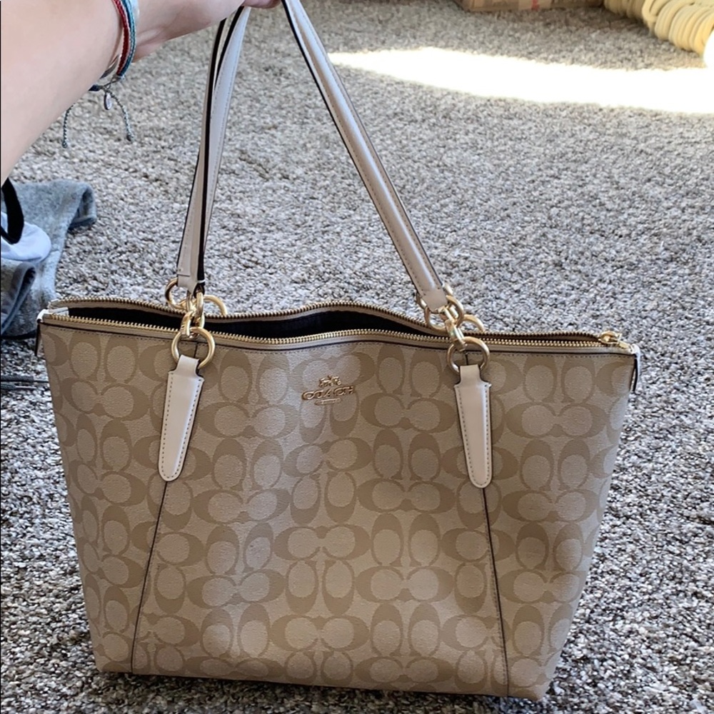 Original Coach patterned purse w matching clutch
